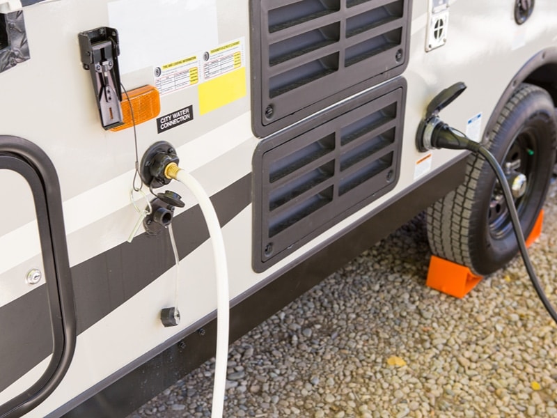 Watertank van camper vullen