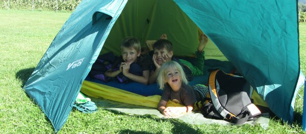 kinderen in tent