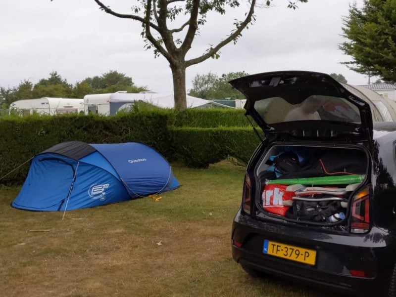 Aankomst op de kleine en rustige camping Le Picard