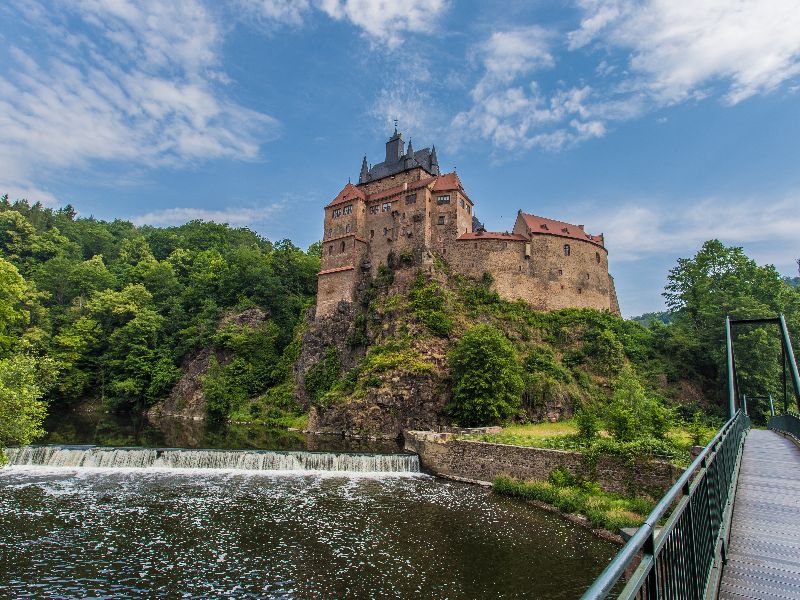 Kriebstein Castle is a real knight's castle, situated on a high rocky plateau.