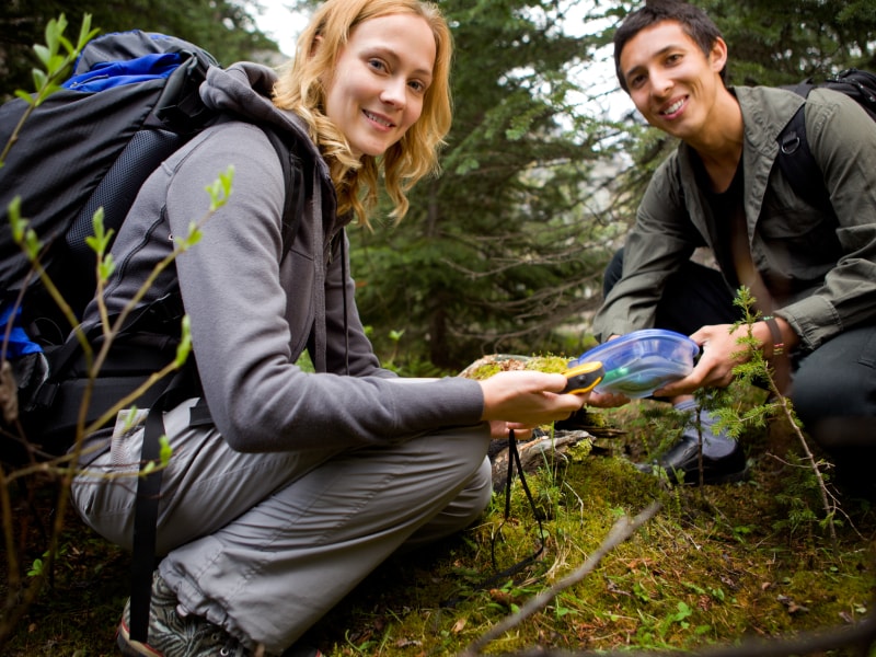 Bij geocaching ga je op zoek naar een schat in de natuur