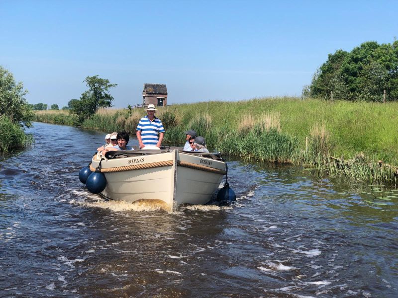 Met een sloep varen