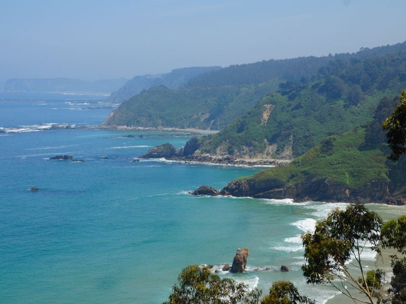 Caribische stranden bij Cudillero