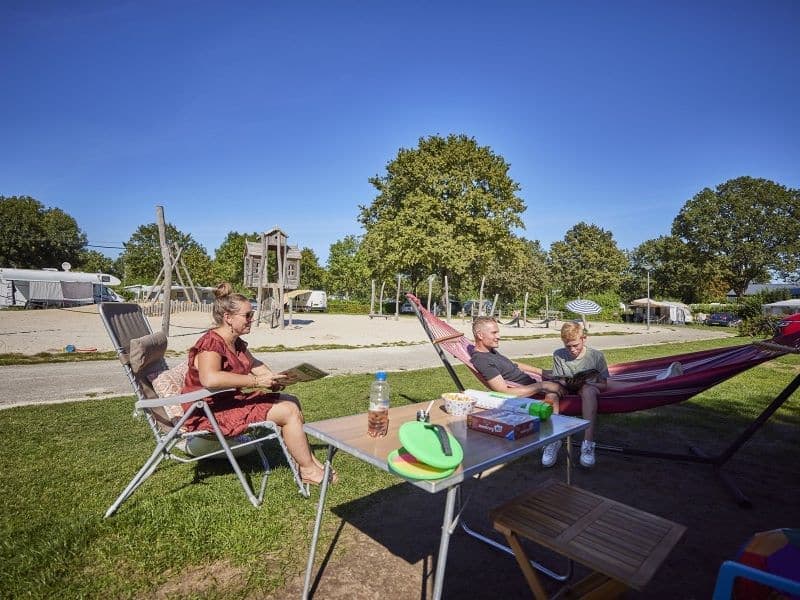 Mensen kamperen op camping de Leistert - beste camping van Nederland