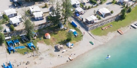 Stacaravans met uitzicht op zee? Je vindt ze op deze 10 campings