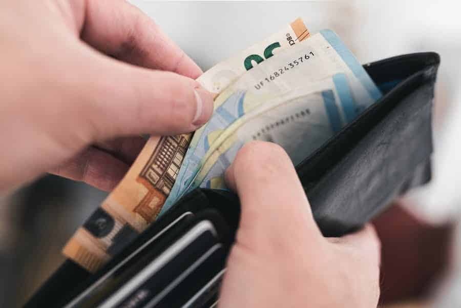 portemonnee met contant briefgeld
