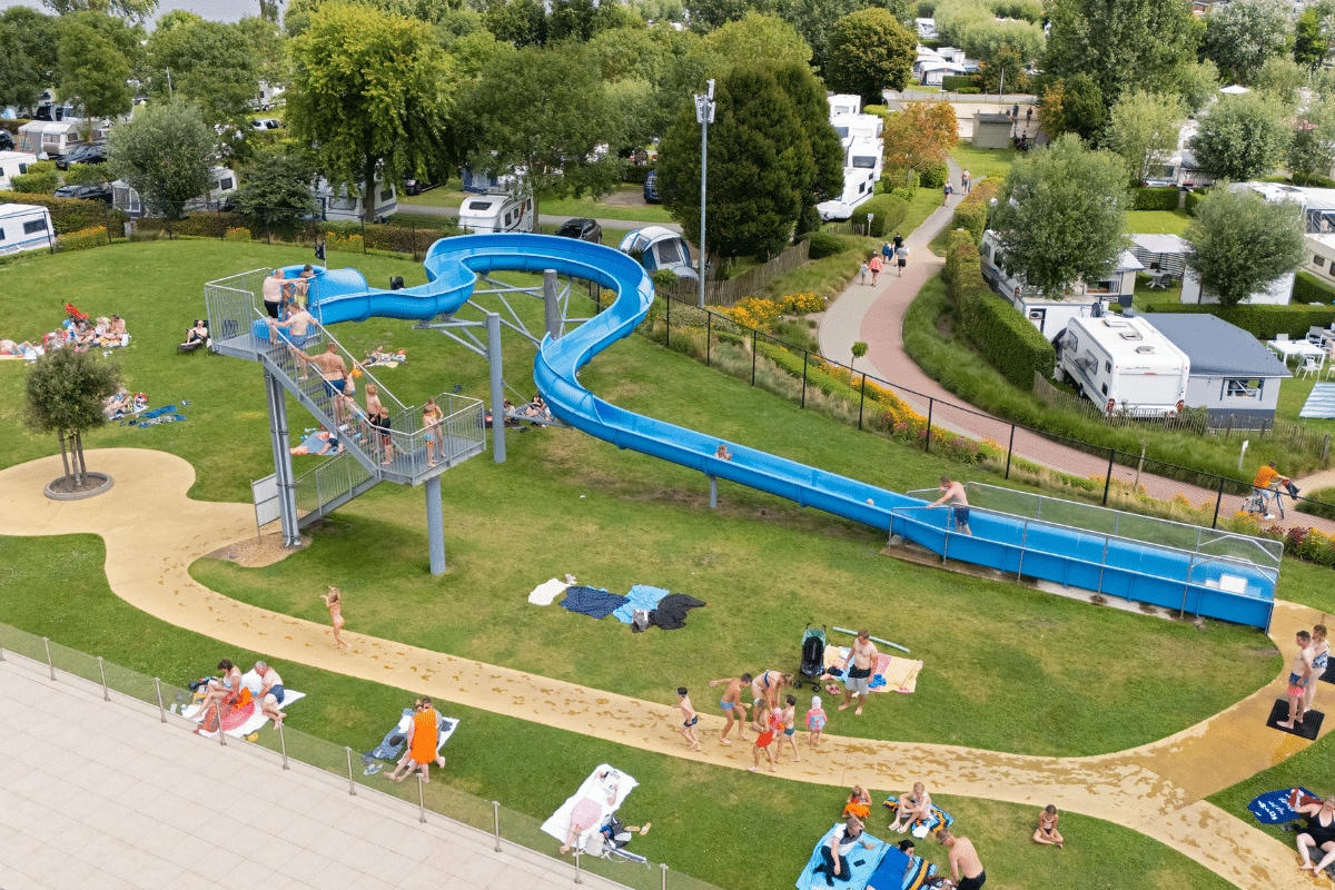 Glijbaan-tienercamping-Kompas-Camping-Nieuwpoort