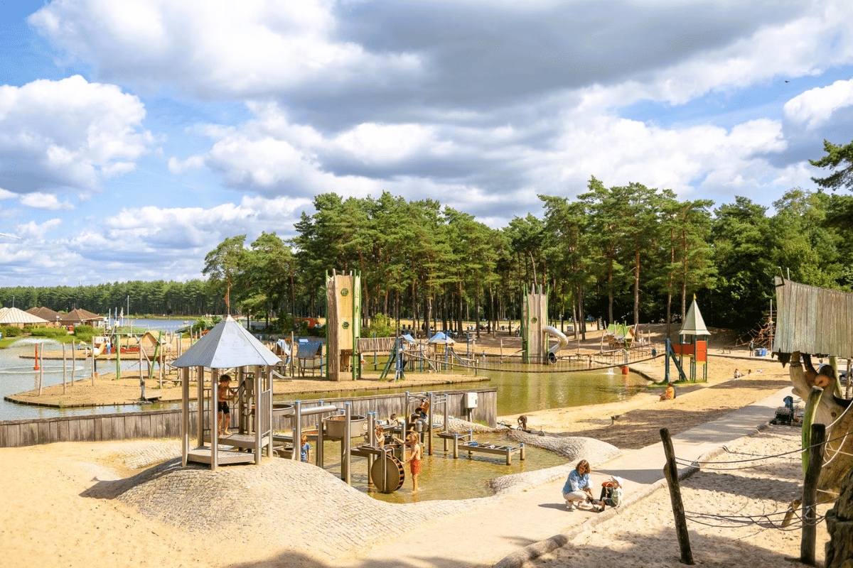 Waterspeeltuin-Tienercamping-De-Lilse-Bergen-België