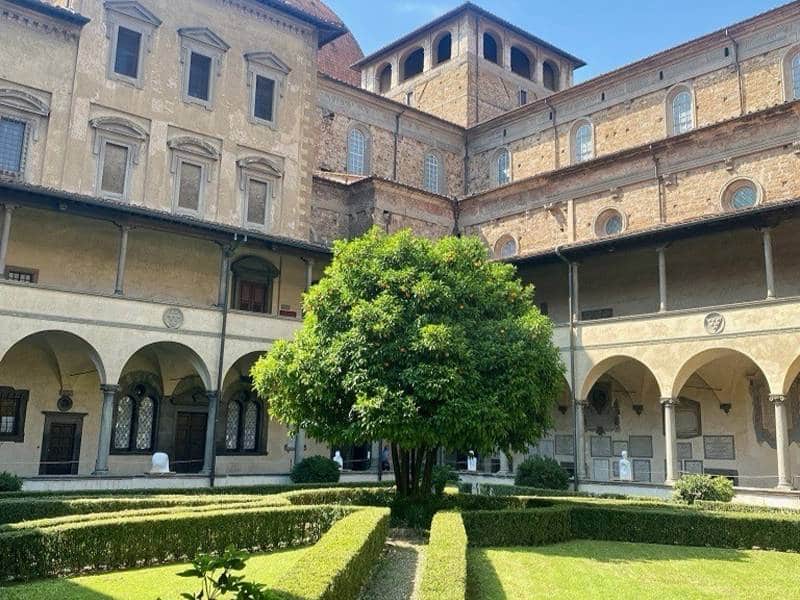 De binnentuinen van het kloostercomplex van Santa Maria Novella in Florence.