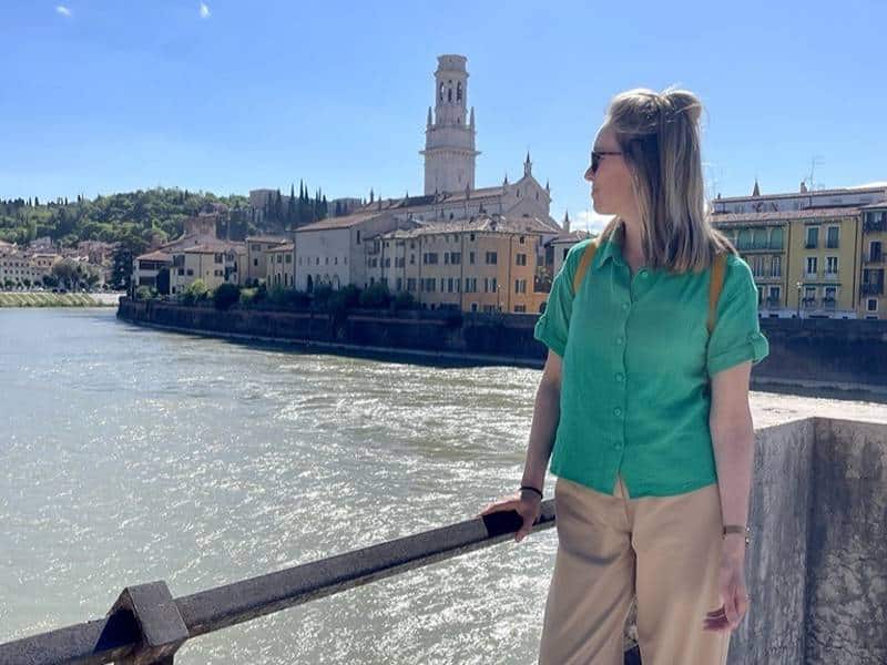 Uitzicht vanaf de Ponte Pietra in Verona