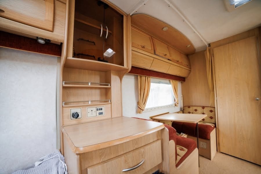 caravan interieur