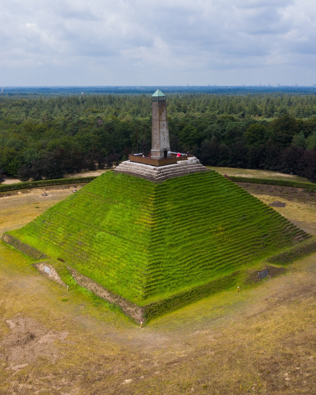 Utrechtse Heuvelrug Pyramide van Austerlitz