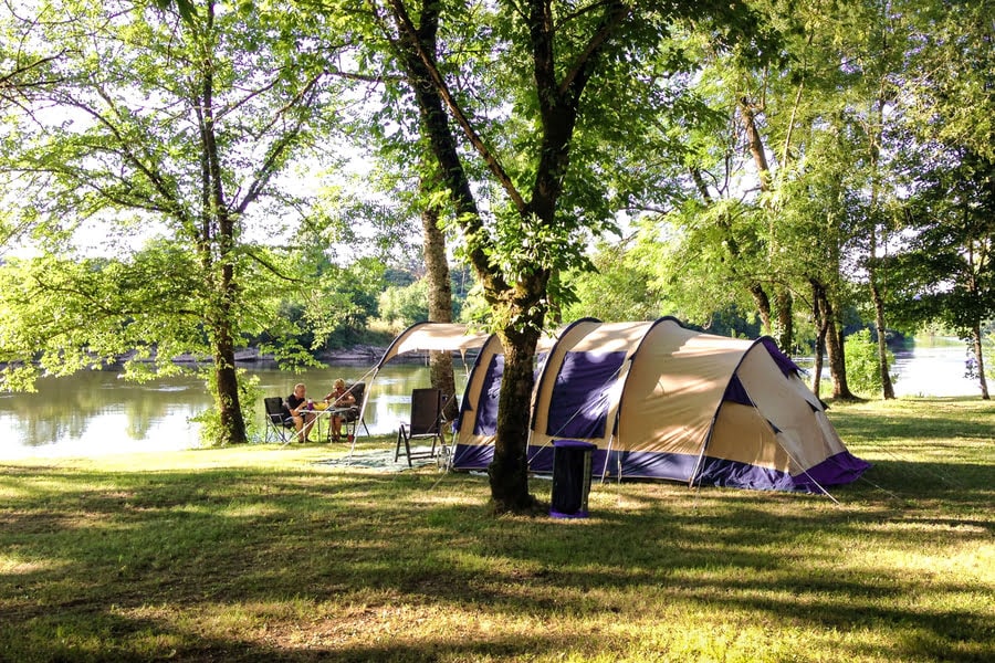 tent aan het water